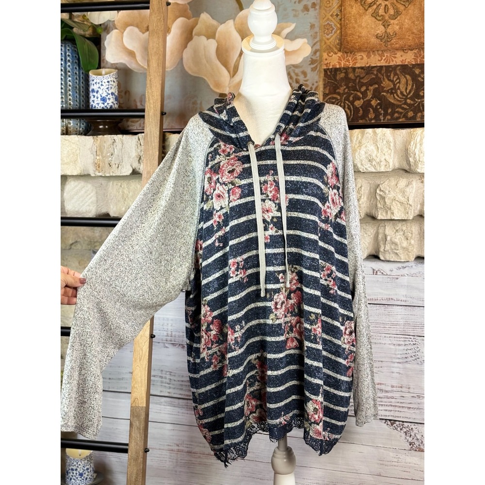 Maurices Plus Size 4X Floral Stripe Mixed Print Lace Trim Hoodie Soft Cozy